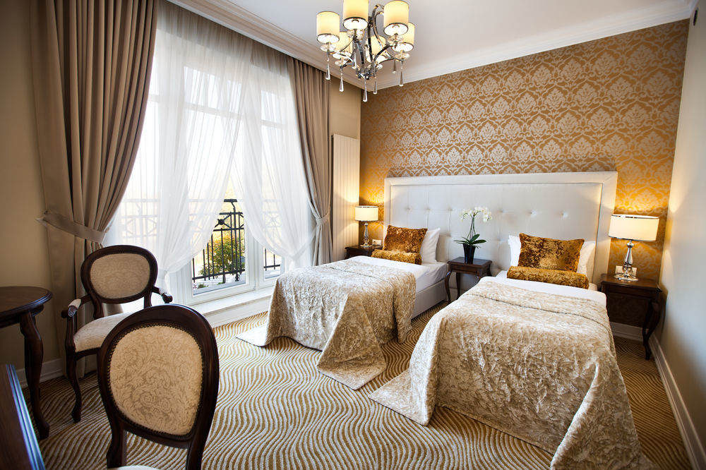 Rezydencja Luxury Hotel Bytom Piekary Śląskie Exteriör bild